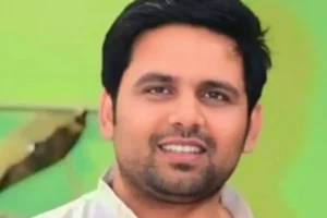 ठाकुर के कुएं में पानी बहुत है…..