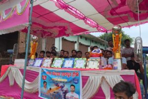 सीवान की खबरें : हसनपुरा में क्रिकेट ट्रॉफी सीजन वन का फाइनल मैच का आयोजन