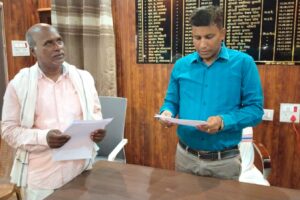 सिसवन की खबरें : नव निर्वाचित पंचायत प्रतिनिधियों को पद एवं गोपनियता की शपथ दिलाई गयी