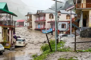 उत्तरकाशी जिले के धराली क्षेत्र में बादल फटने से तबाही मच गई