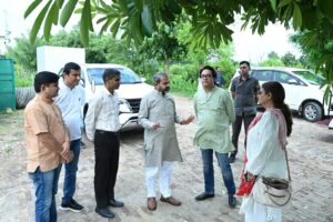 सीएम हरियाणा के ओएसडी डॉ. राज नेहरू पहुंचे गुरुकुल