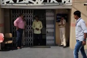 पटना सचिवालय ट्रेजरी के क्लर्क को रिश्वत लेते निगरानी विभाग ने रंगेहाथ दबोचा, इस काम के लिए मांग रहा था रिश्वत