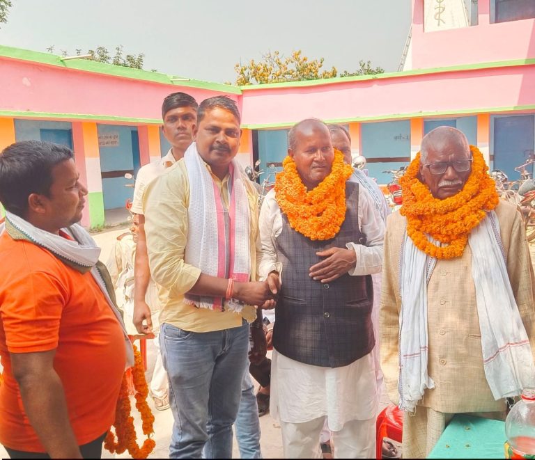 रघुनाथपुर : लगातार चौथी बार निर्विरोध जदयू प्रखंड अध्यक्ष चुने गए कृष्णा सिंह पटेल