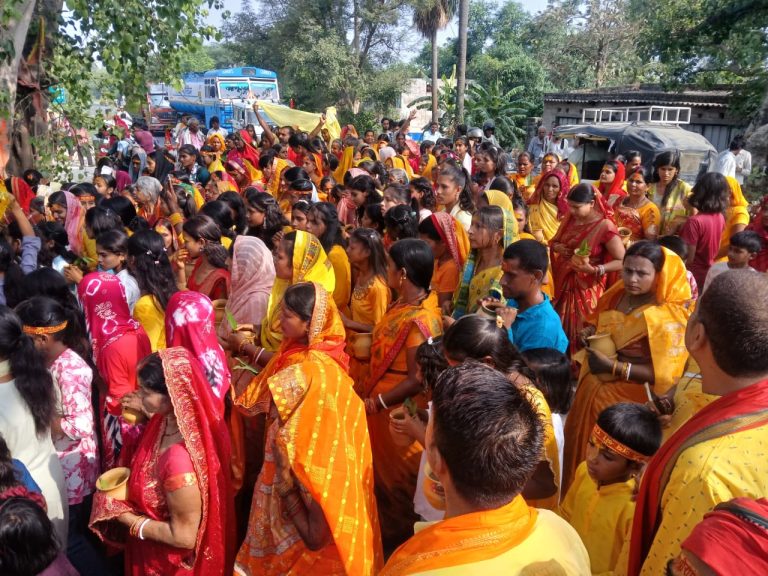 कलश यात्रा के साथ हनुमान प्राण प्रतिष्ठा महायज्ञ प्रारंभ